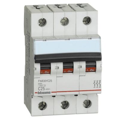 Int. Aut. Termomagnetico Para Riel 3P C10 10/6Ka 220/440V C Din Btdin