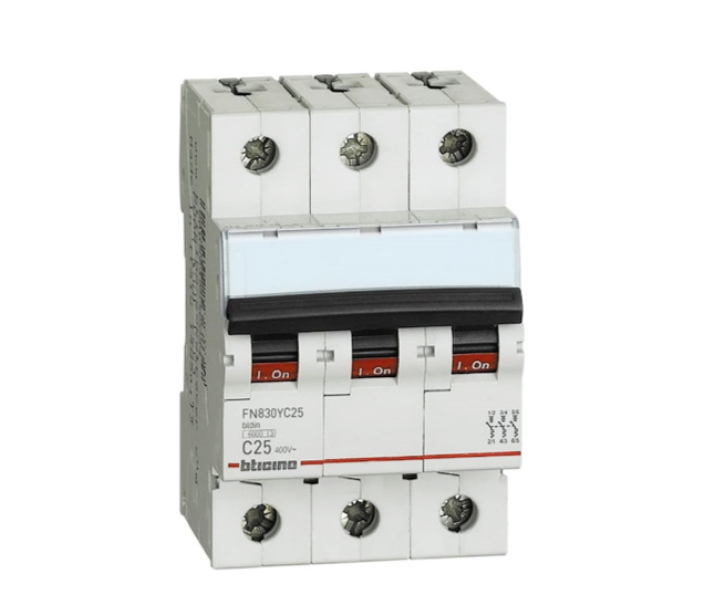 Int. Aut. Termomagnetico Para Riel 3P C25 10/6Ka 220/440V C Din Btdin